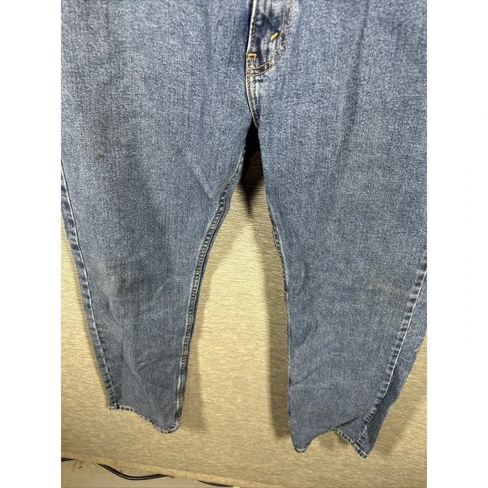 Levis this jean